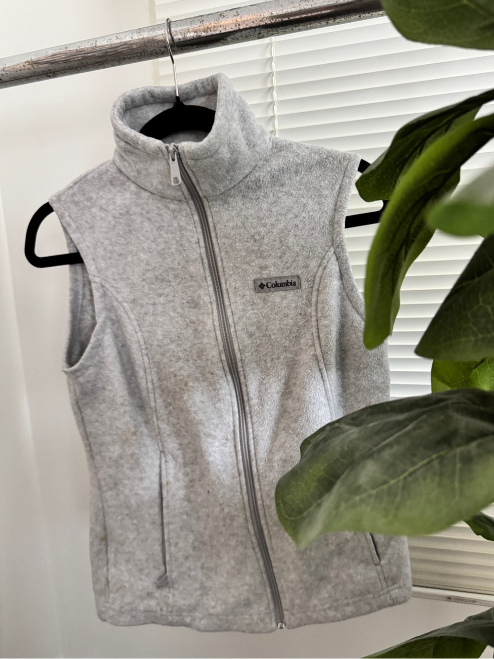 Columbia Light Gray Fleece Vest - Full Zip Sleeveless